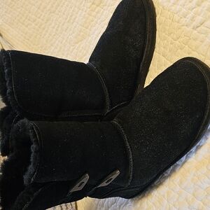 BearPaw Black Suede Shearling Womens Boots, Size 8